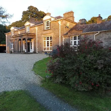 Ross House Hotel 3*